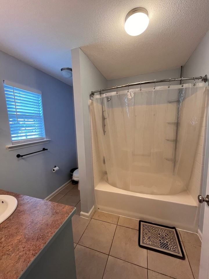 5832 Barkley Ln - Photo 5 of 16