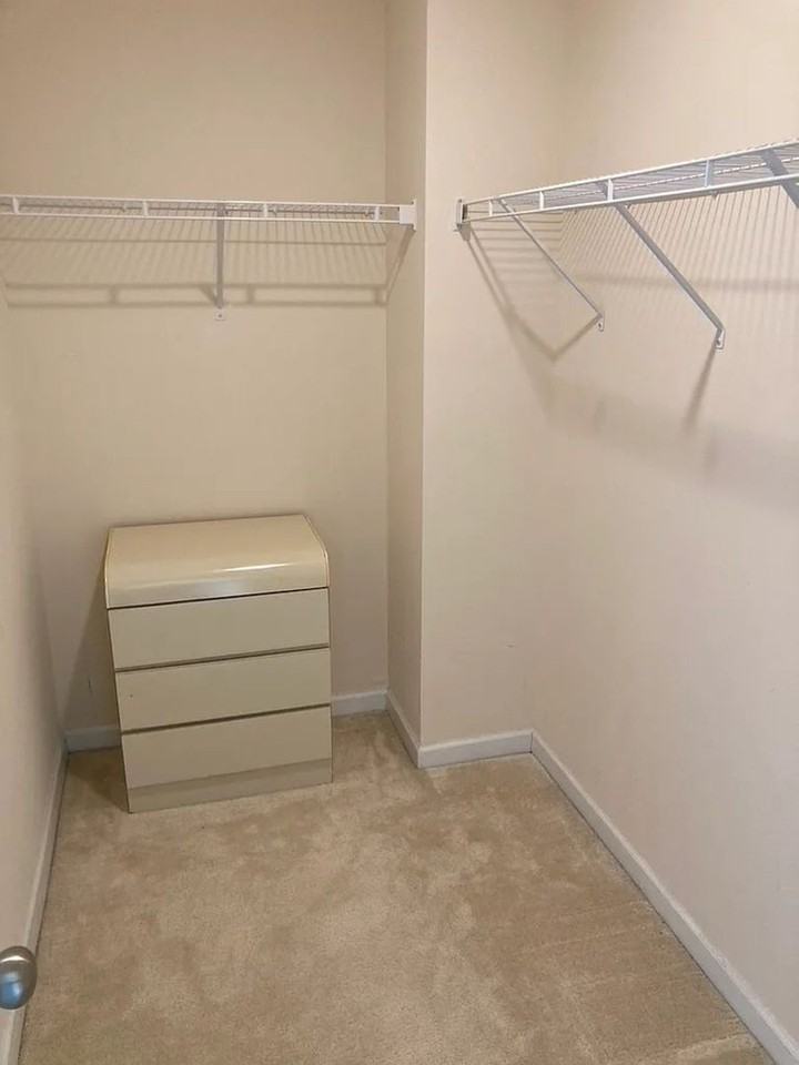 10424 Benfield Rd - Photo 5 of 20