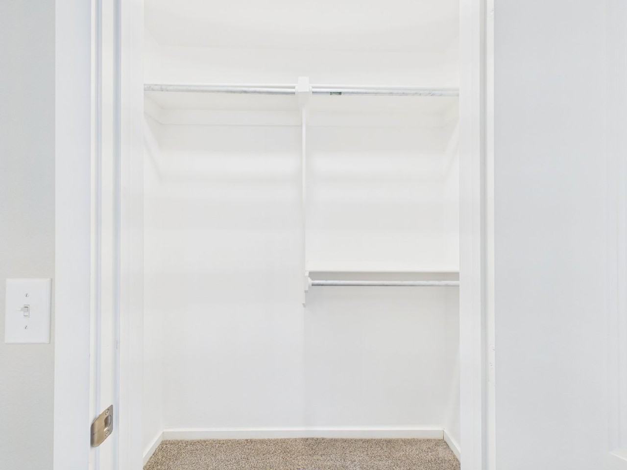 4712 Hinson St - Photo 2 of 23