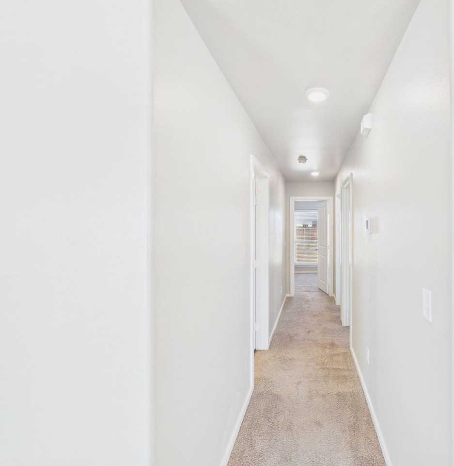 4712 Hinson St - Photo 4 of 23