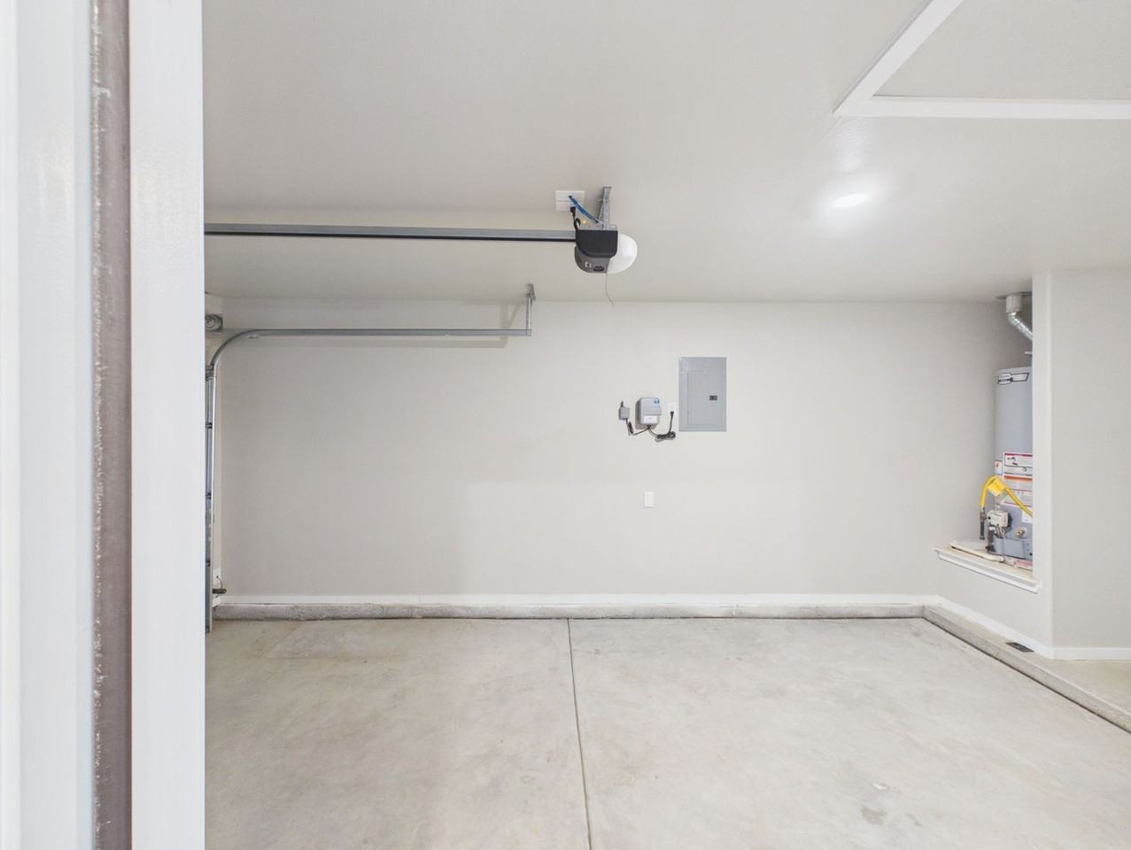 4712 Hinson St - Photo 5 of 23