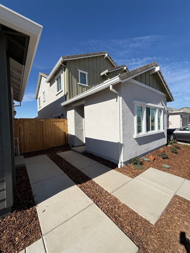 8033 Trapper Ranch Rd - Photo 2 of 10