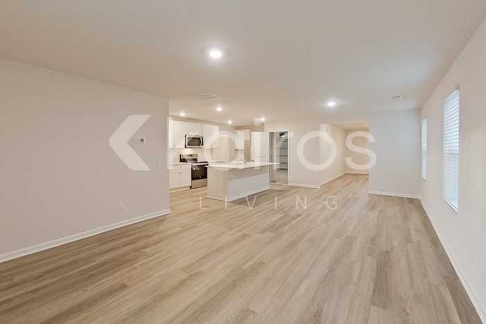 129 Inez Ave - Photo 4 of 28