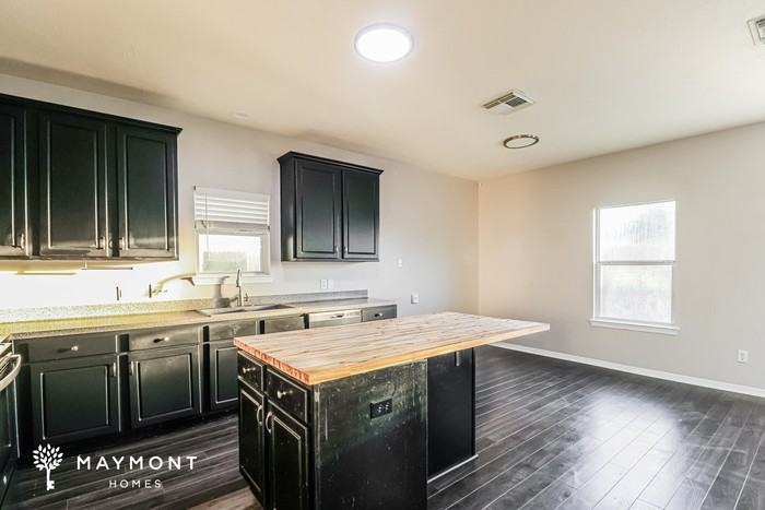 21122 Molasses Meadow Ln - Photo 7 of 13