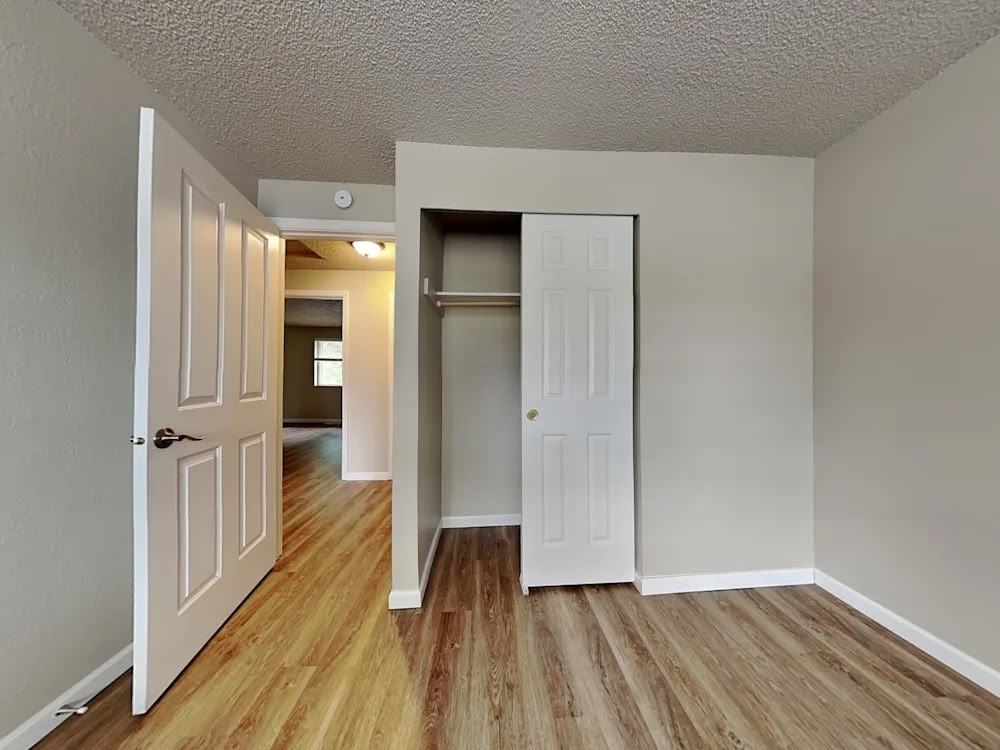 7305 Marilyn Avenue Northeast - Photo 5 of 6