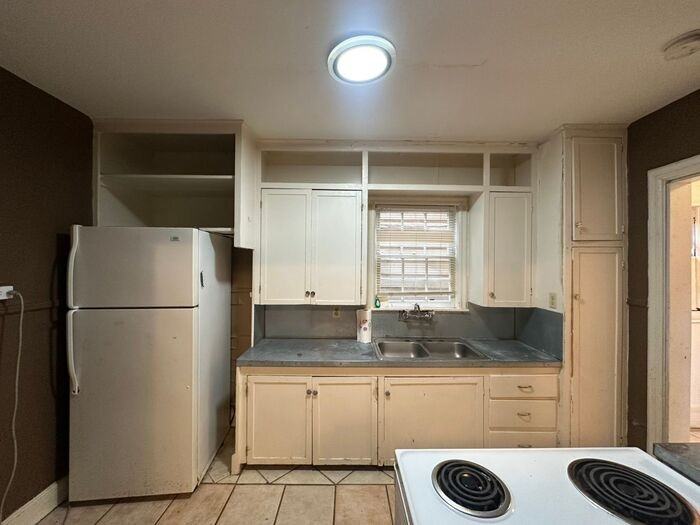 128 1/2 Rowland Pl #130 - Photo 7 of 15