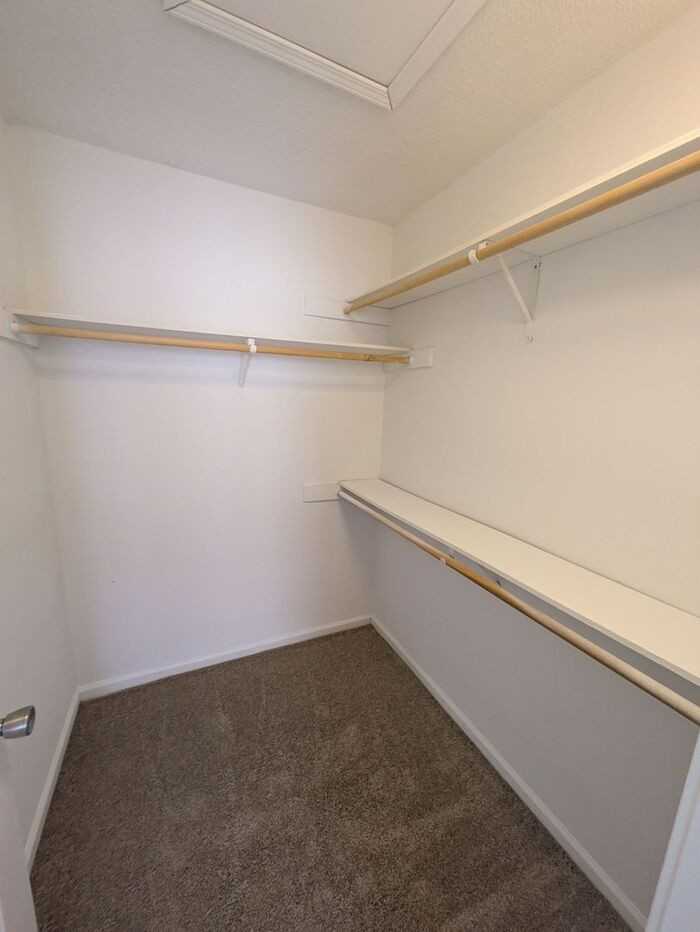 656 W 13th St - Photo 6 of 10