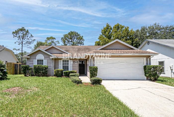 7768 Rockridge Dr W - Photo 2 of 23