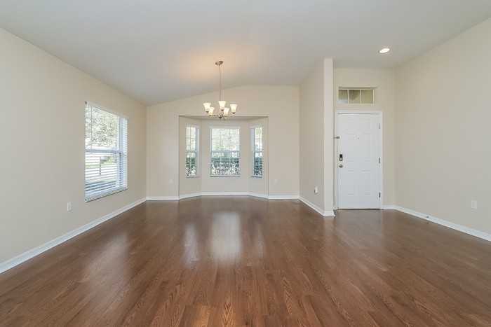 18254 Cypress Bay Pkwy - Photo 7 of 18