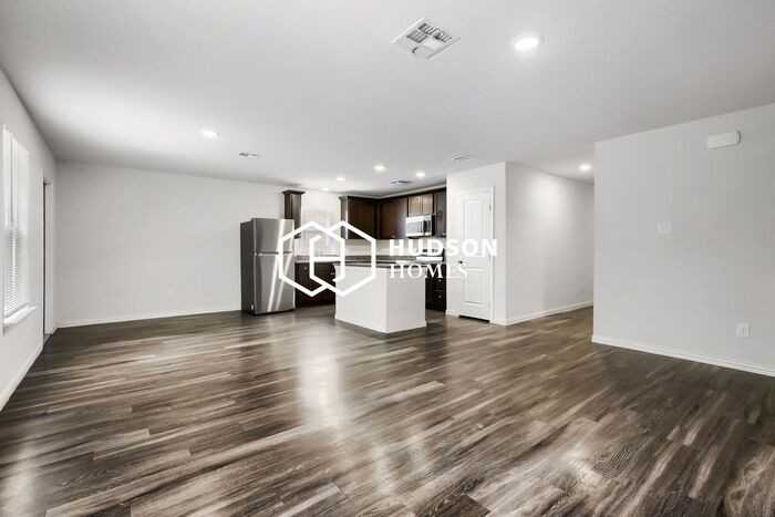 1029 Taylor St - Photo 5 of 14