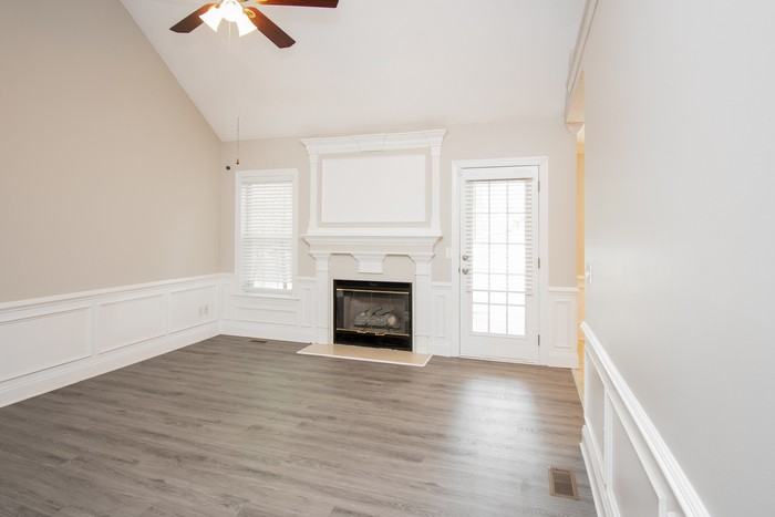 220 Turtle Creek Dr - Photo 3 of 10