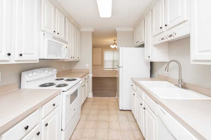 220 Turtle Creek Dr - Photo 6 of 10