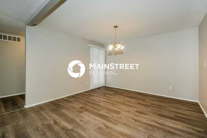 3070 Newgate Dr - Photo 5 of 16