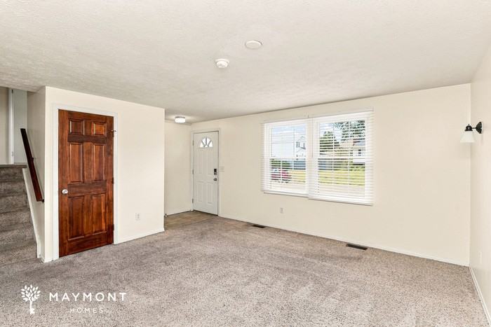 9436 Burgess Dr - Photo 7 of 17