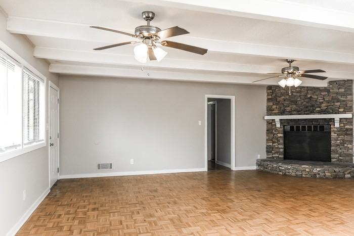 2425 4th St Nw - Photo 3 of 10