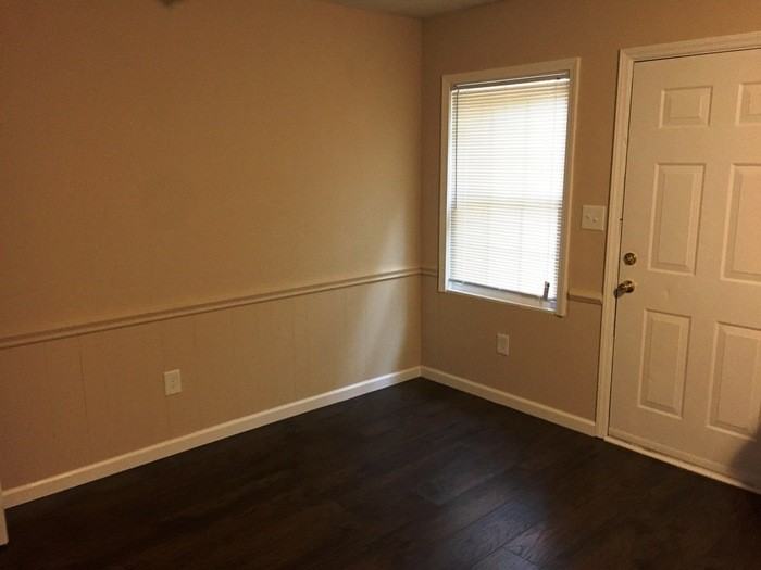 292 Hamilton Dr Ne #3 - Photo 6 of 14