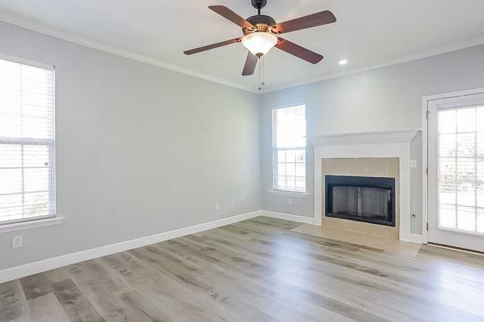 611 Cornerstone Pl - Photo 2 of 10
