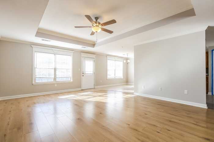 3001 Wild Berry Dr - Photo 5 of 9