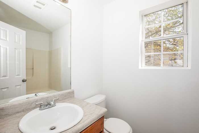 2205 Oakland Spring Dr - Photo 5 of 20