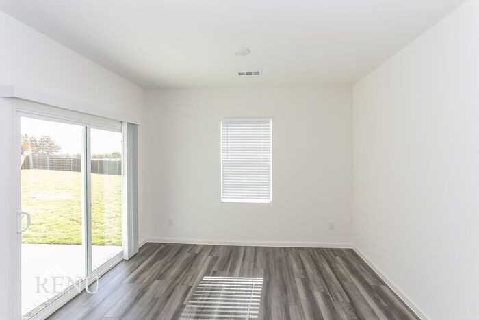 1740 Escondido Dr - Photo 6 of 17