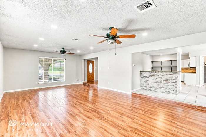 7218 Jadewood Dr - Photo 7 of 16