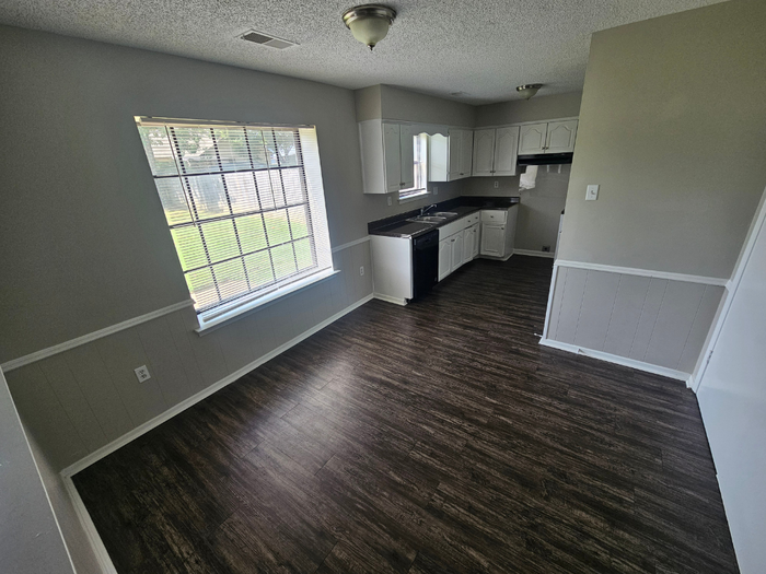 6737 Valley Park Dr - Photo 3 of 18