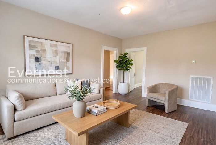 1203 Tunnel Blvd - Photo 2 of 19
