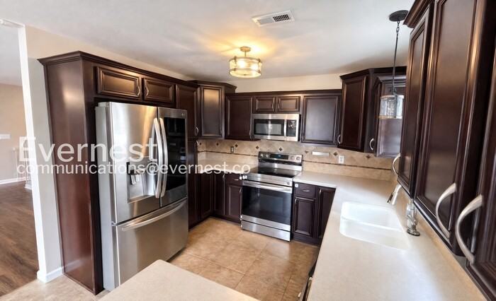 4759 Perlman St #17 - Photo 5 of 24