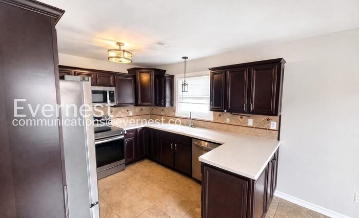 4759 Perlman St #17 - Photo 6 of 24