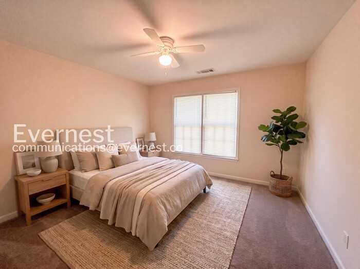 1095 Downyshire Dr - Photo 5 of 29