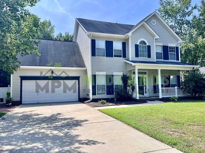 523 Whitewater Dr - Photo 2 of 50