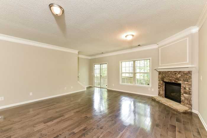 408 Parc River Blvd - Photo 4 of 15