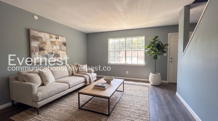 2620 Southbury Cir - Photo 2 of 24