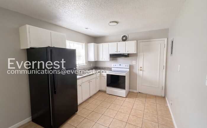 907 Garywood Pl - Photo 3 of 18