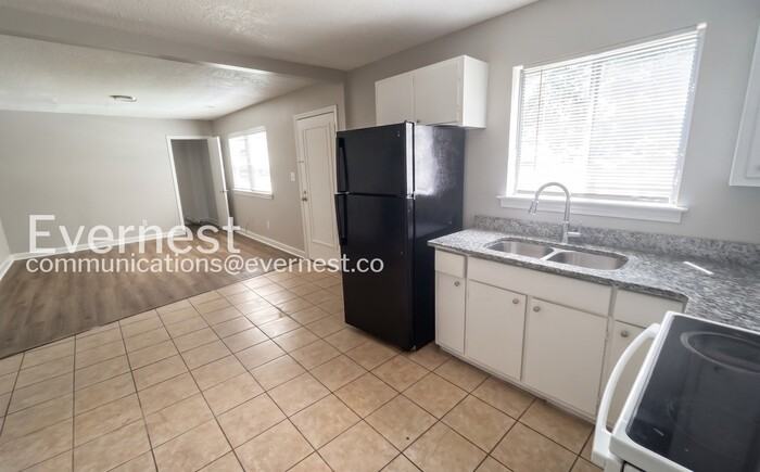 907 Garywood Pl - Photo 4 of 18