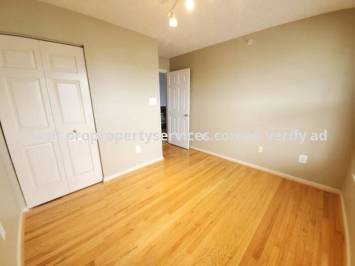 902 Blue Leaf Ct #M - Photo 4 of 21