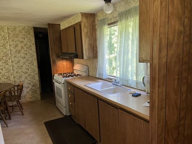 15 Shawnee Ln - Photo 3 of 11
