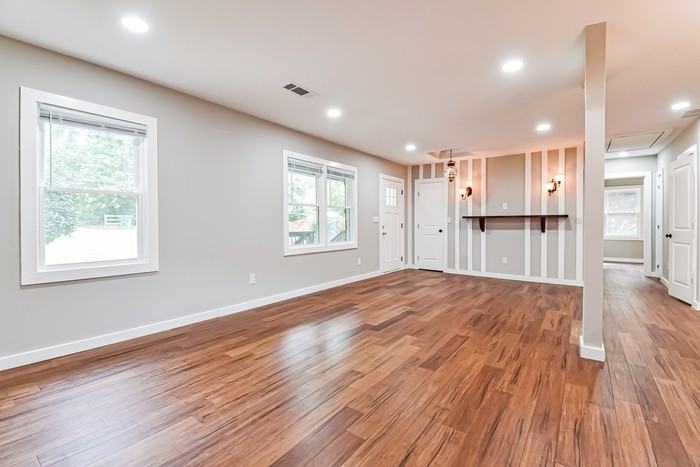 2531 Brentwood Rd - Photo 3 of 15