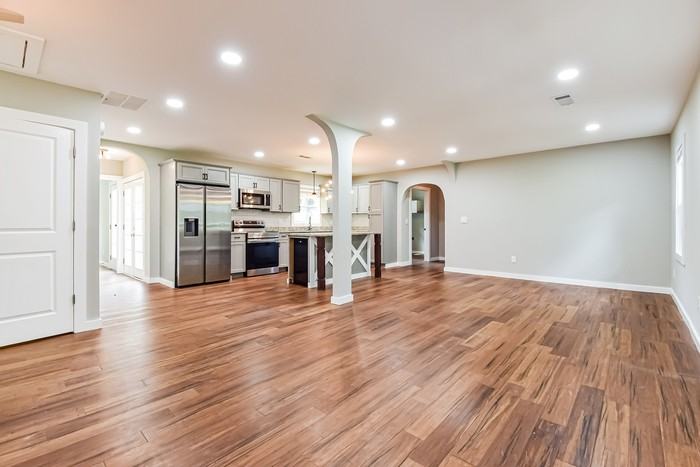2531 Brentwood Rd - Photo 5 of 15