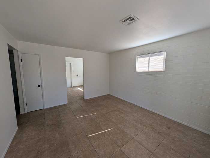 10244 N 15th Ave #A - Photo 5 of 12