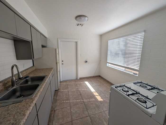 10244 N 15th Ave #A - Photo 6 of 12