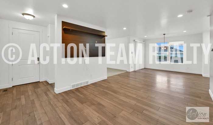 2147 W Kimber Ln - Photo 5 of 35