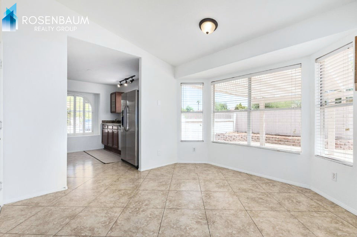 1503 W Remington Ct - Photo 3 of 16