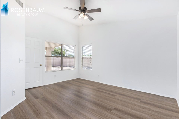 1503 W Remington Ct - Photo 5 of 16