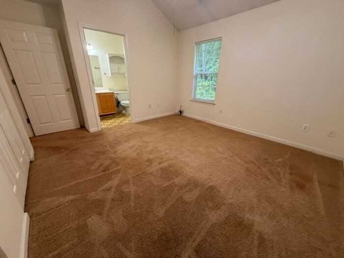 302 Ashley Ln - Photo 5 of 12