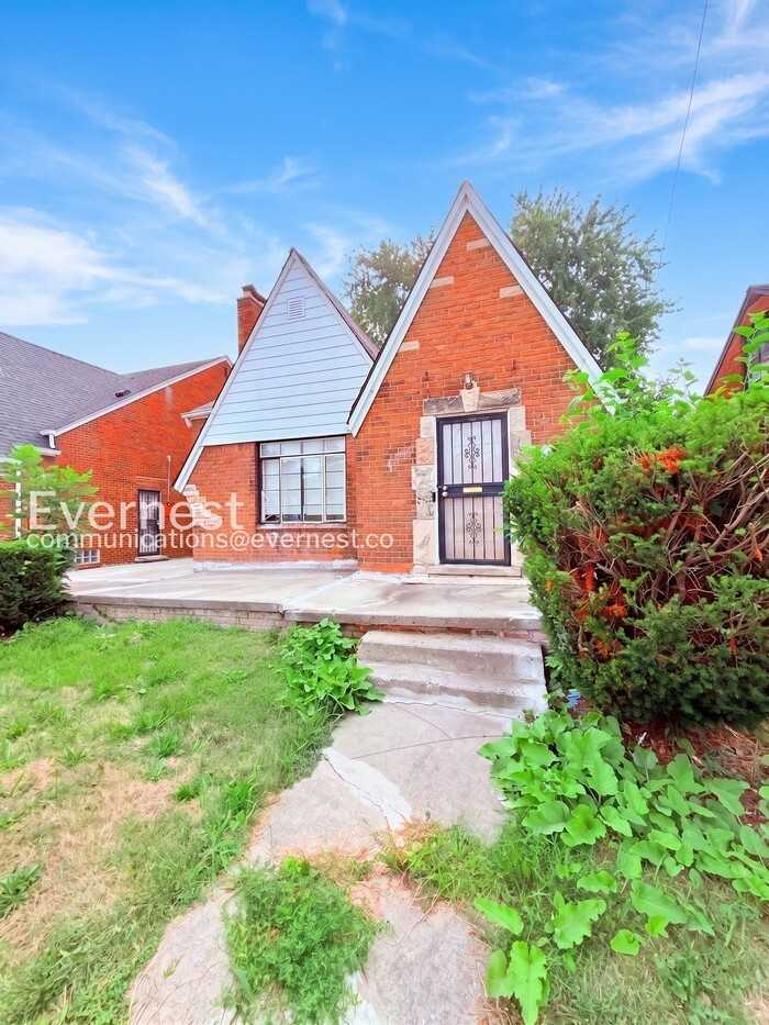 10314 Greensboro St - Photo 2 of 27