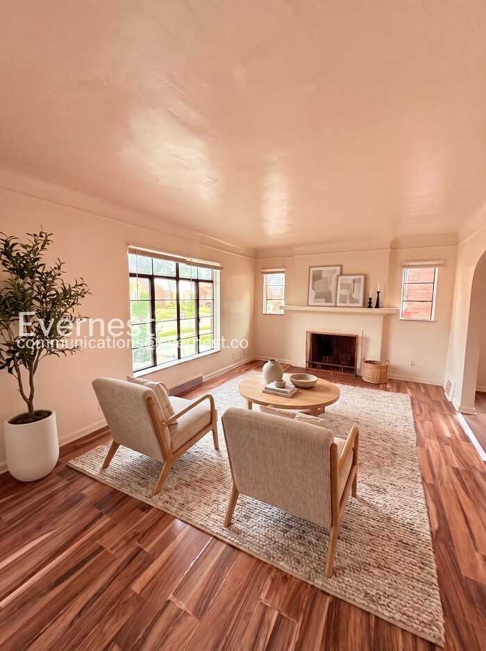 10314 Greensboro St - Photo 3 of 27