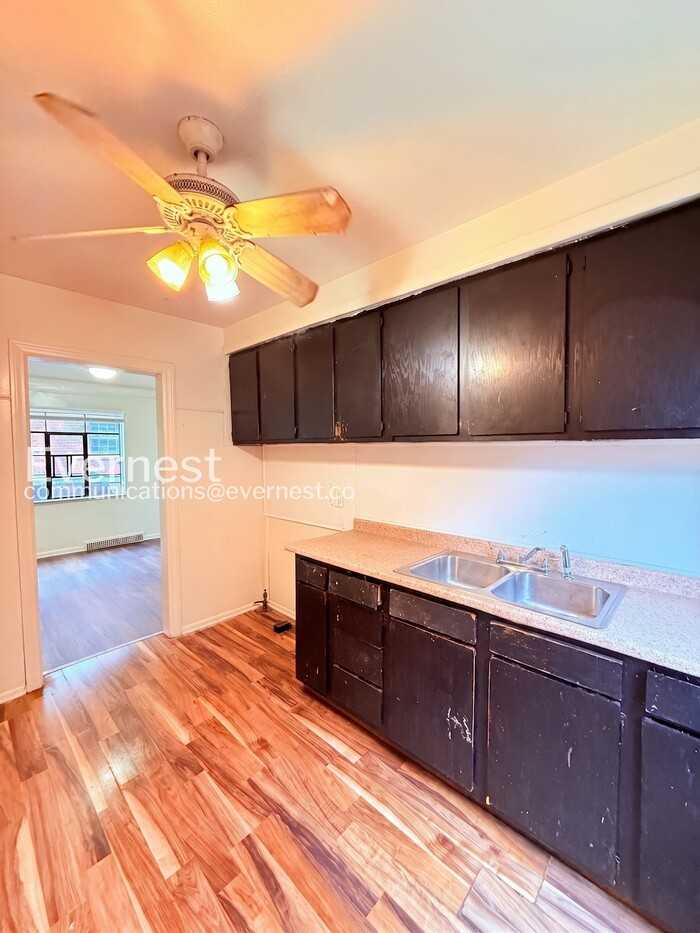 10314 Greensboro St - Photo 5 of 27