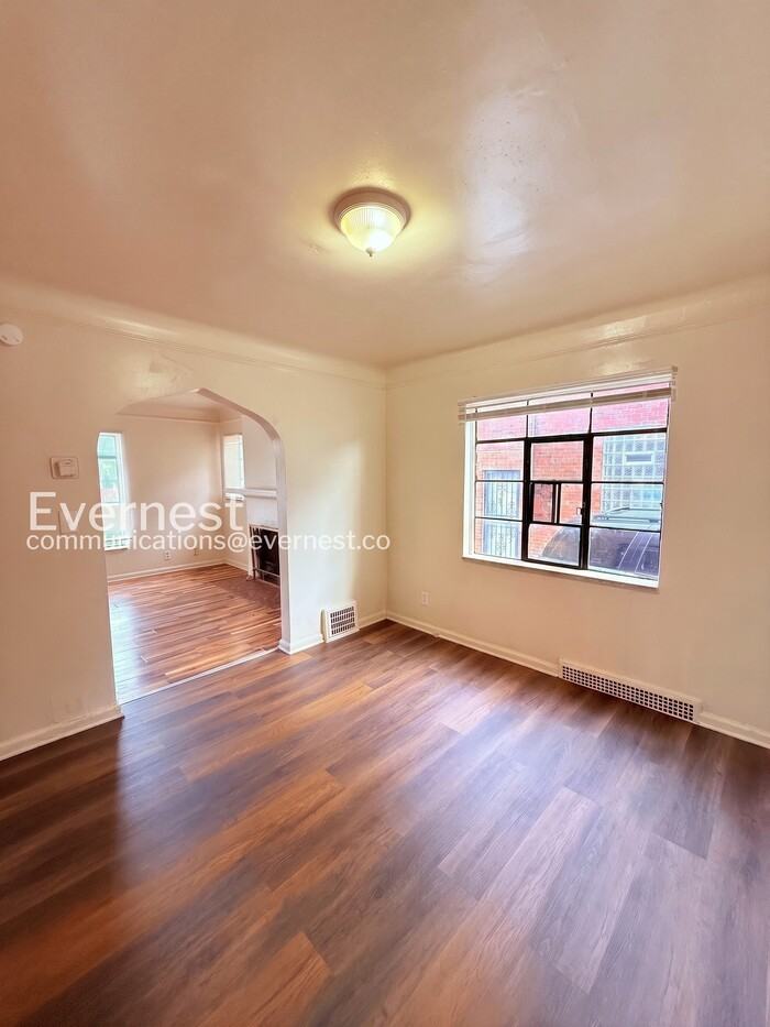 10314 Greensboro St - Photo 7 of 27