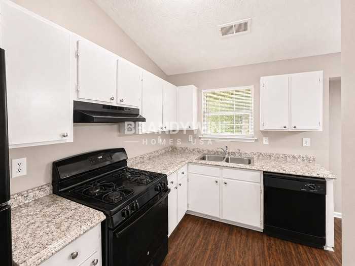 5196 Brough Ln - Photo 7 of 25